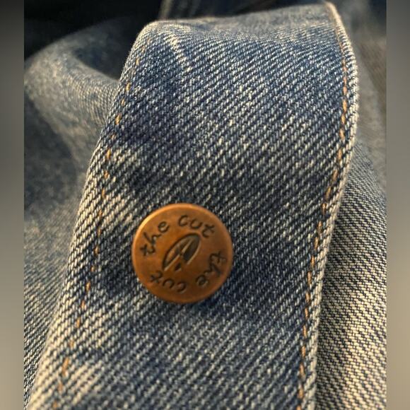 Womens Plus 3X Studded Floral Glitter Distressed Denim Button Trucker Jacket - Picture 8 of 9